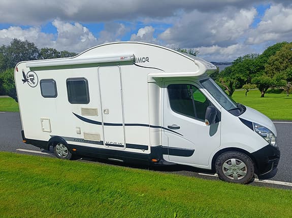Spacious and Family-Friendly Rimor Katamarano – Your Home on Wheels!