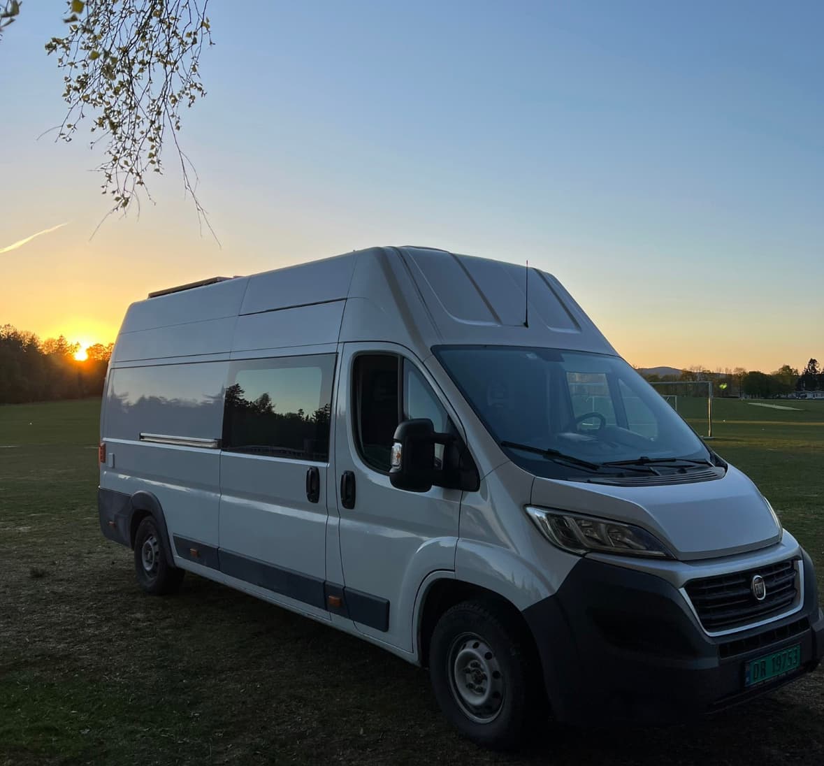 Moderne og romslig campervan! 🚍⛰️