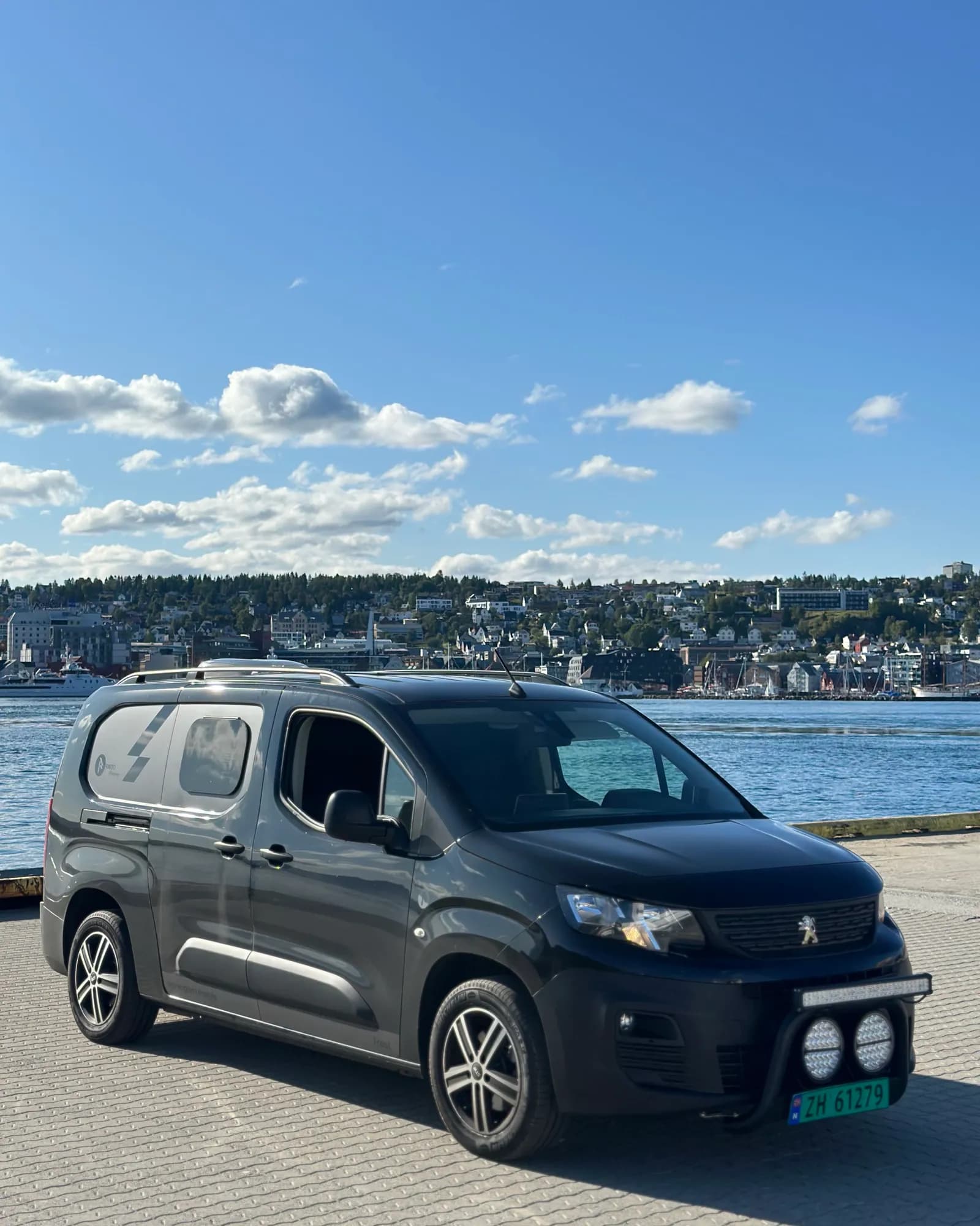 Explore northern Norway with Peugeot partner city camper!